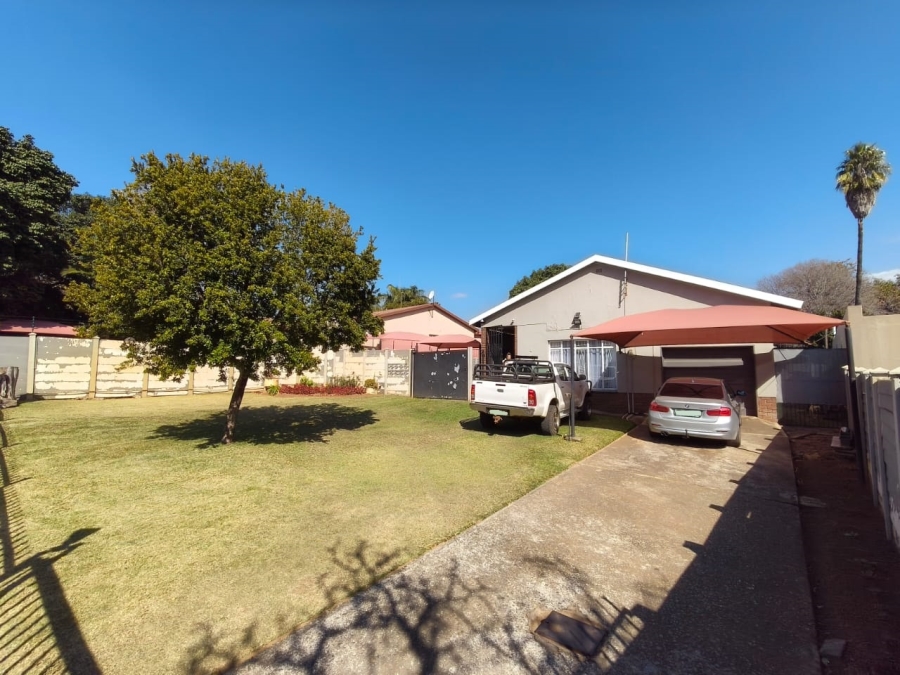 3 Bedroom Property for Sale in Protea Park North West